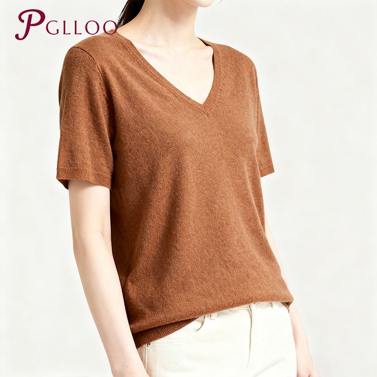 브라운 V넥 반팔