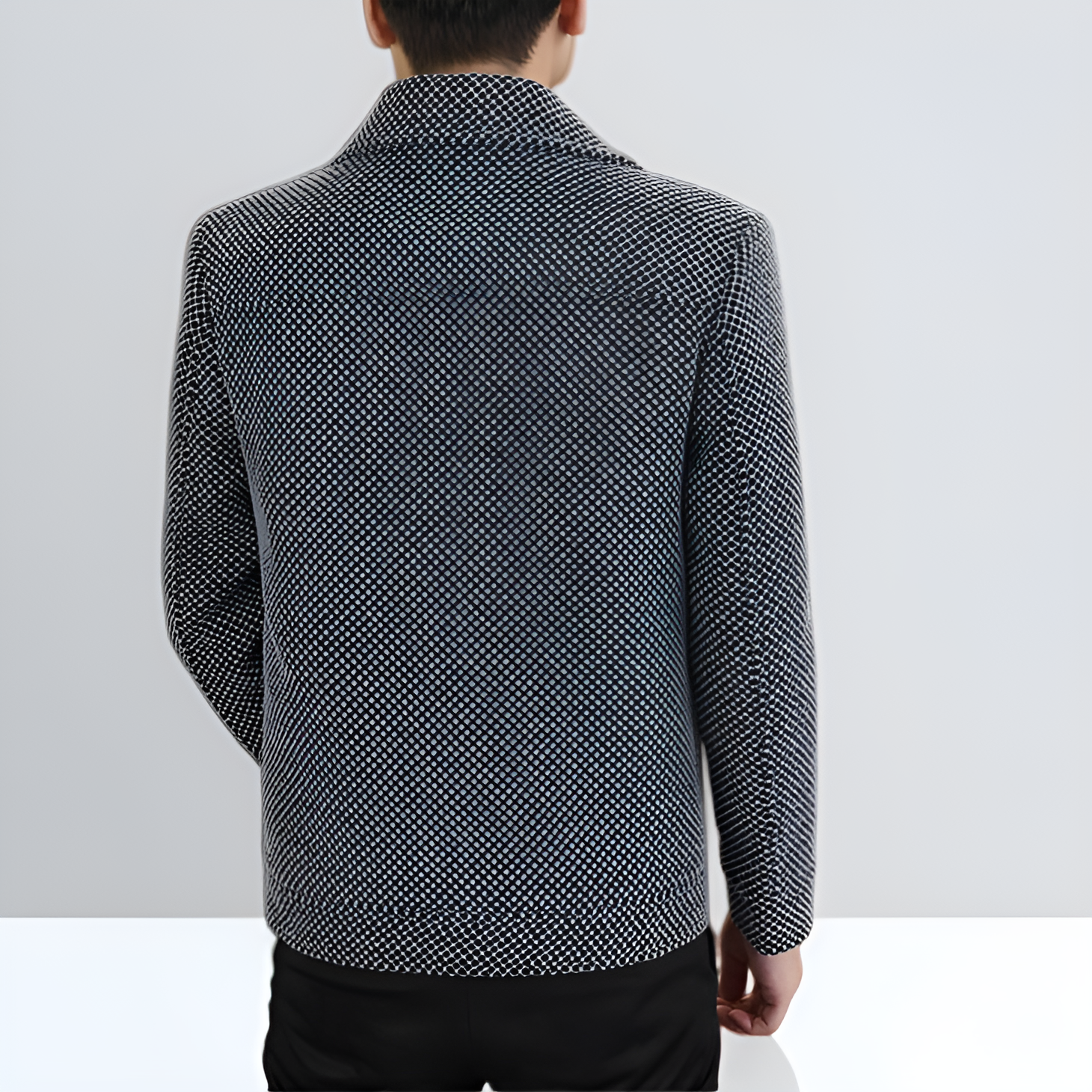 Men's plush jacket with zipper closure