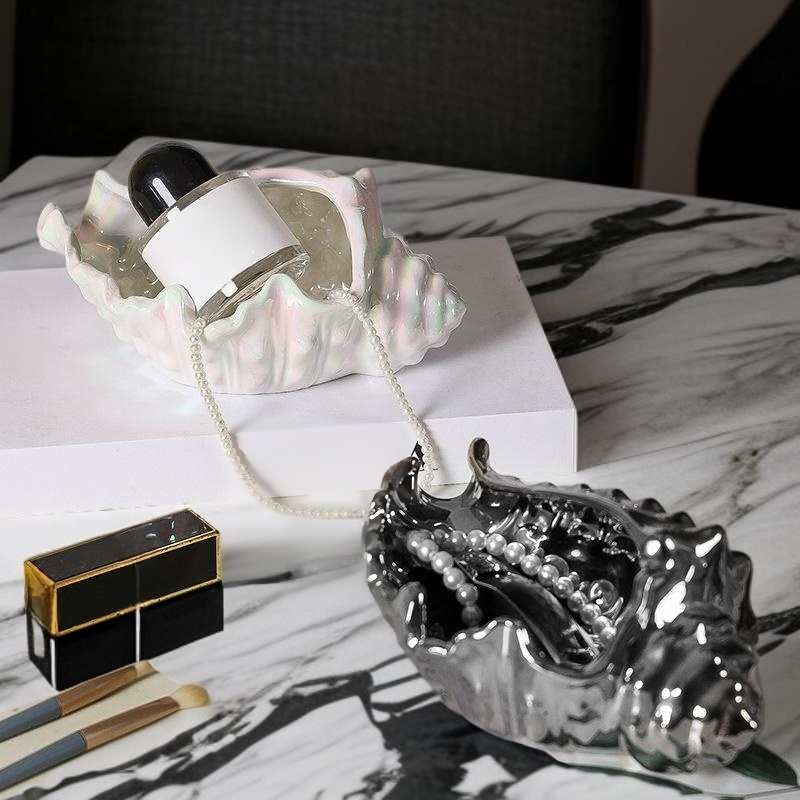 شل على شكل مجوهرات تخزين وعرض لوحة