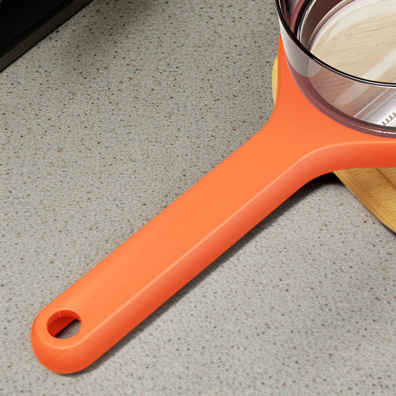 Obieraczka z pojemnikiem do przechowywania