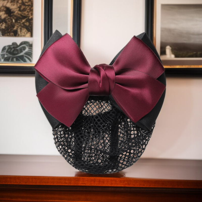 ネットの花で作られた頭飾り