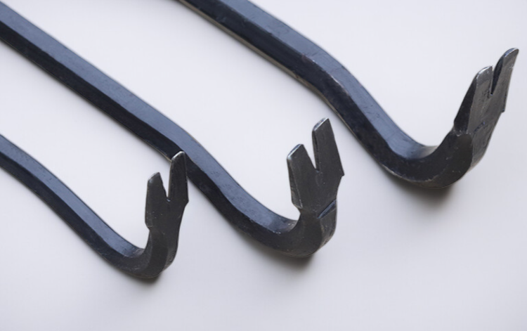 強力な釘抜き性能を持つバール工具