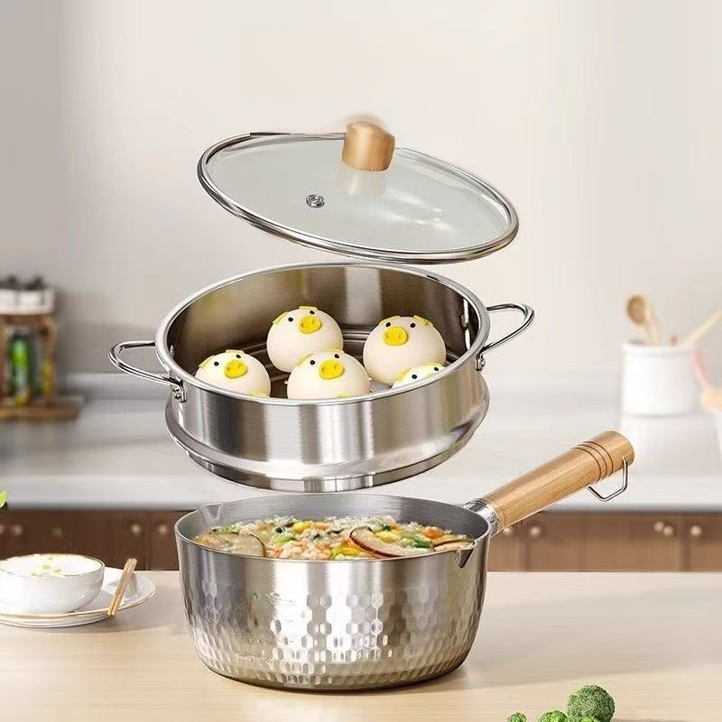 Non-stick saucepan without coating