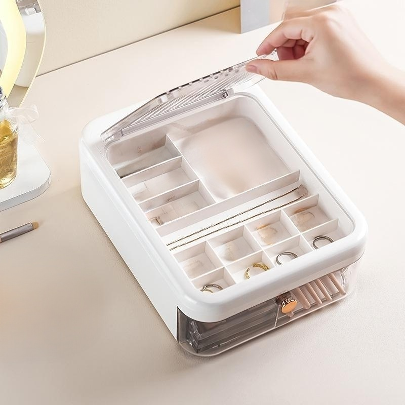 Large capacity segmented high-end jewelry box