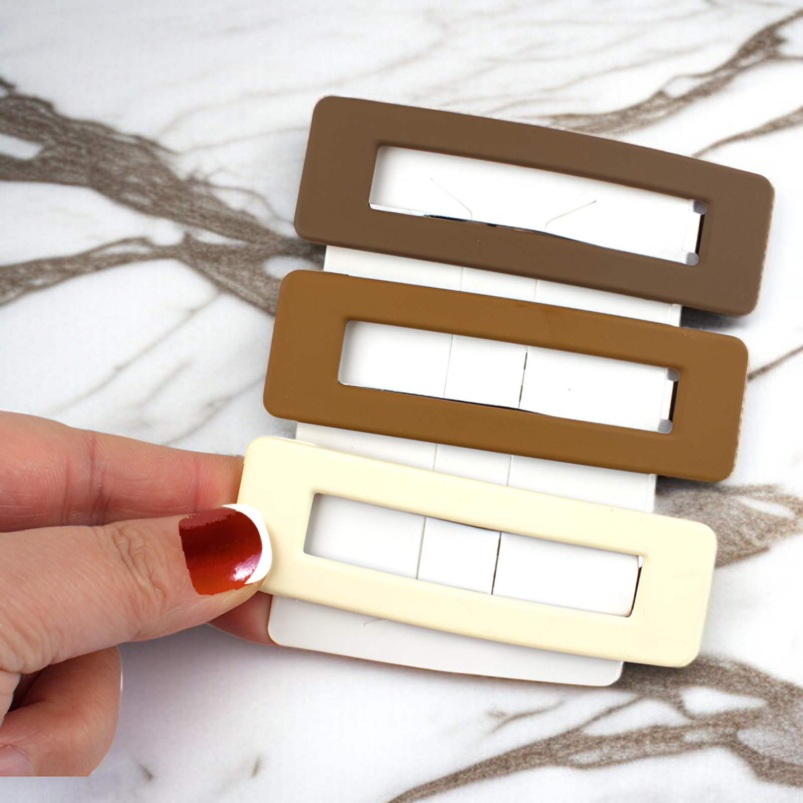 Set of 3 simple frosted hair clips in neutral colors