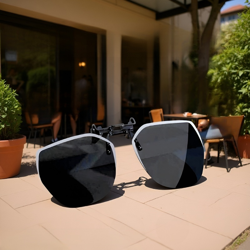 ドライブ中に使える偏光サングラス