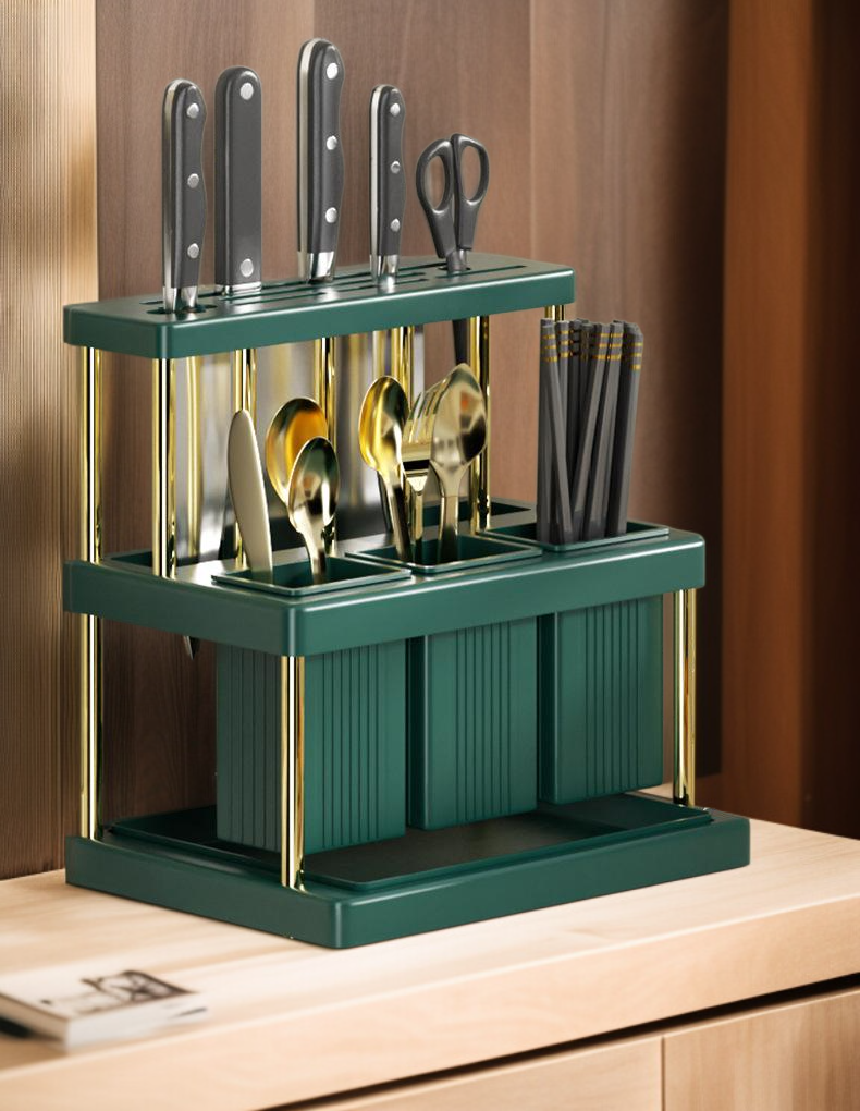 食器と小物を整理する収納ラック