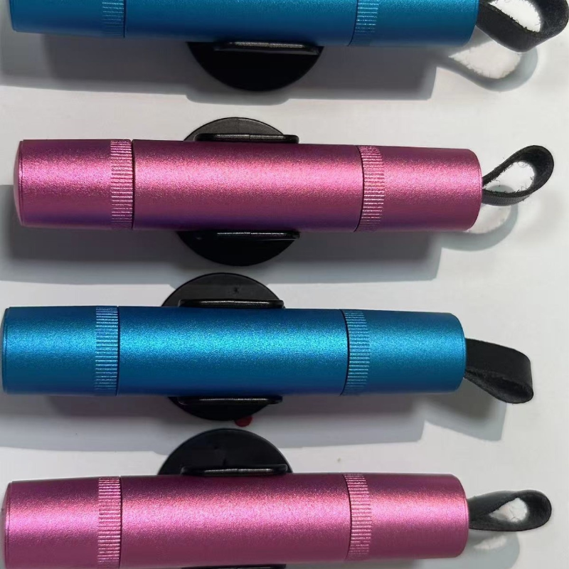 携帯用安全ハンマー