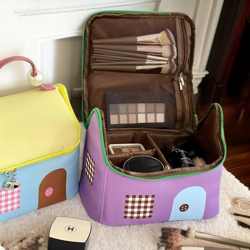 Große tragbare Kosmetiktasche mit multifunktionalem Design und Handgriff