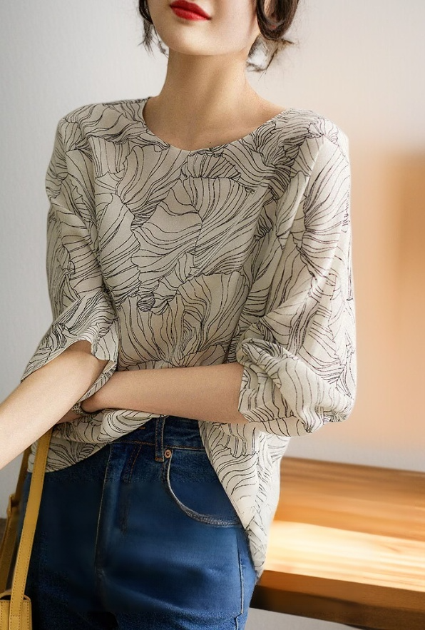 시원한 소재의 라글런 슬리브 착용컷