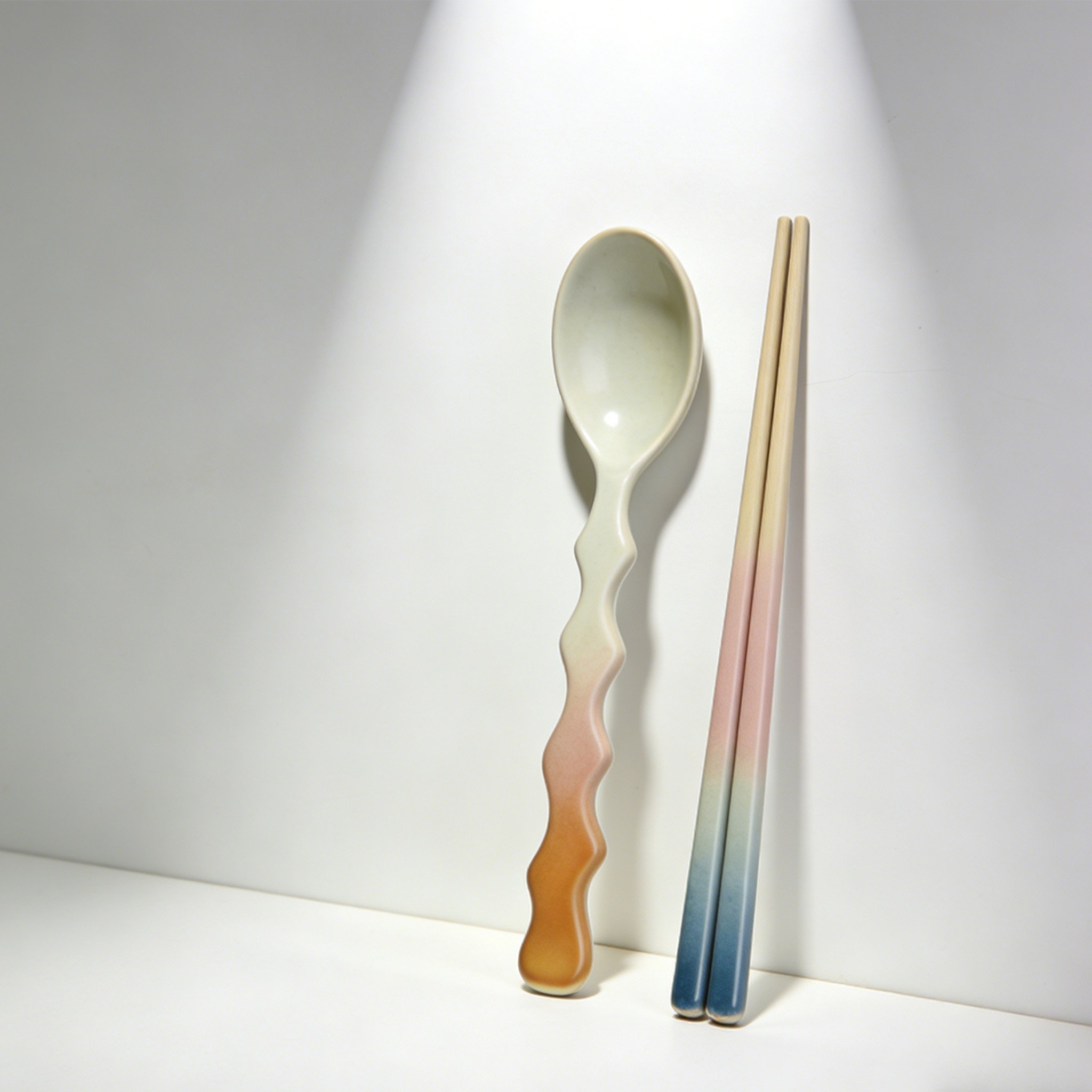 Κομψό κεραμικό σετ για ασιατικό φαγητό