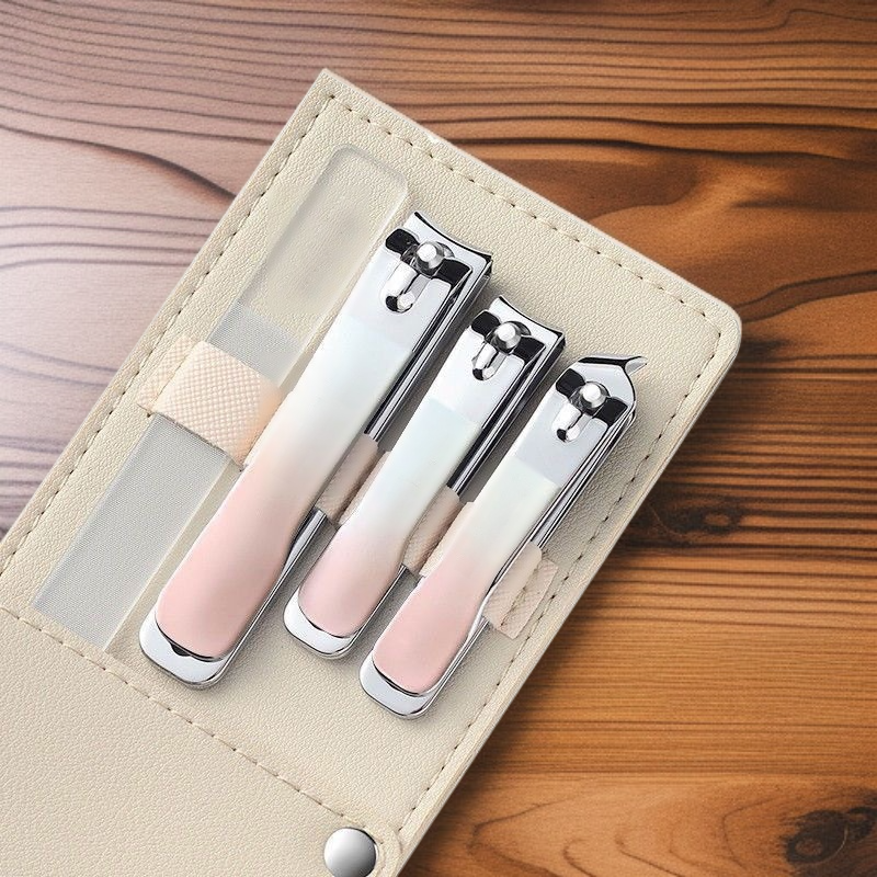 날카롭고 튼튼한 손톱깎이 세트