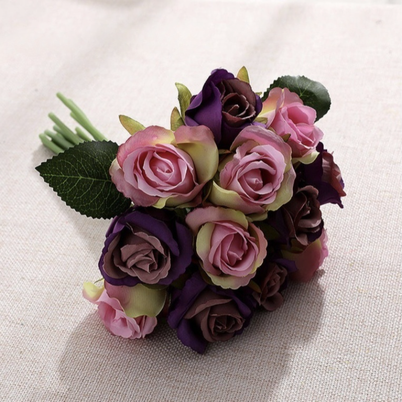 Bouquet de roses artificielles
