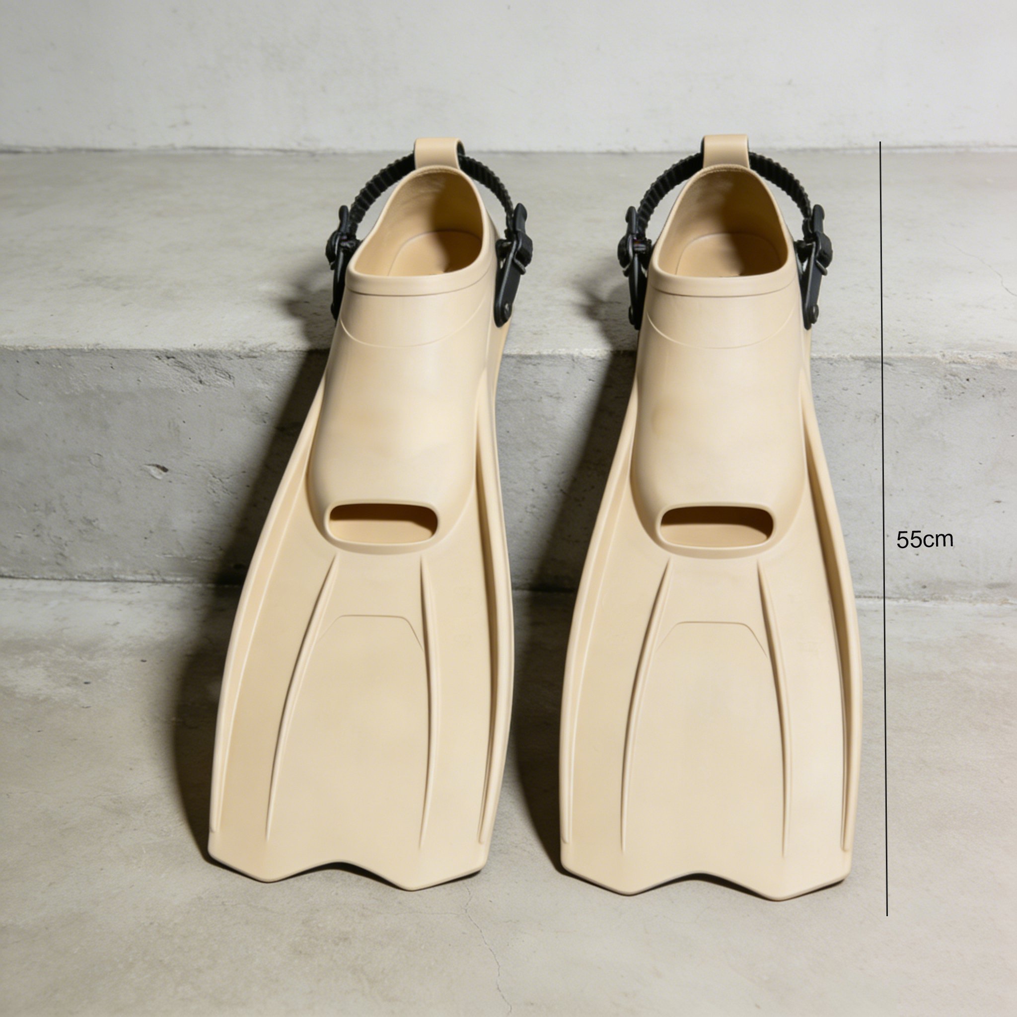 軽量設計の足ひれ詳細