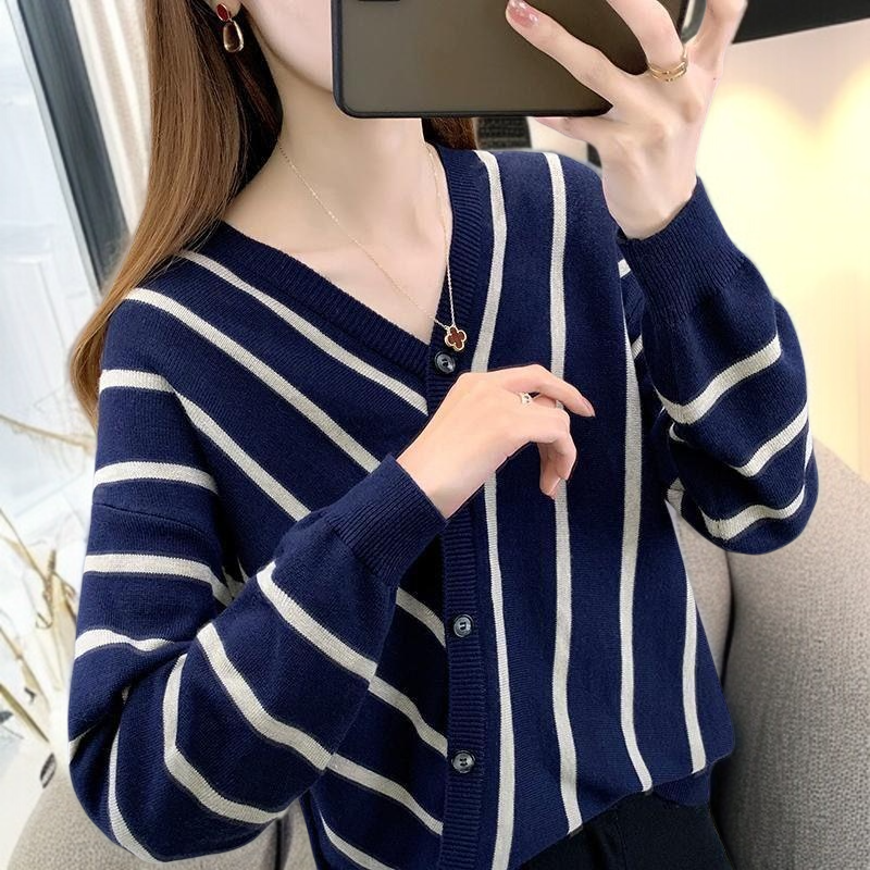 신상 봄가을 디자인 스웨터 여 루즈핏 위에 군더더기 이너 브이넥 니트 톱