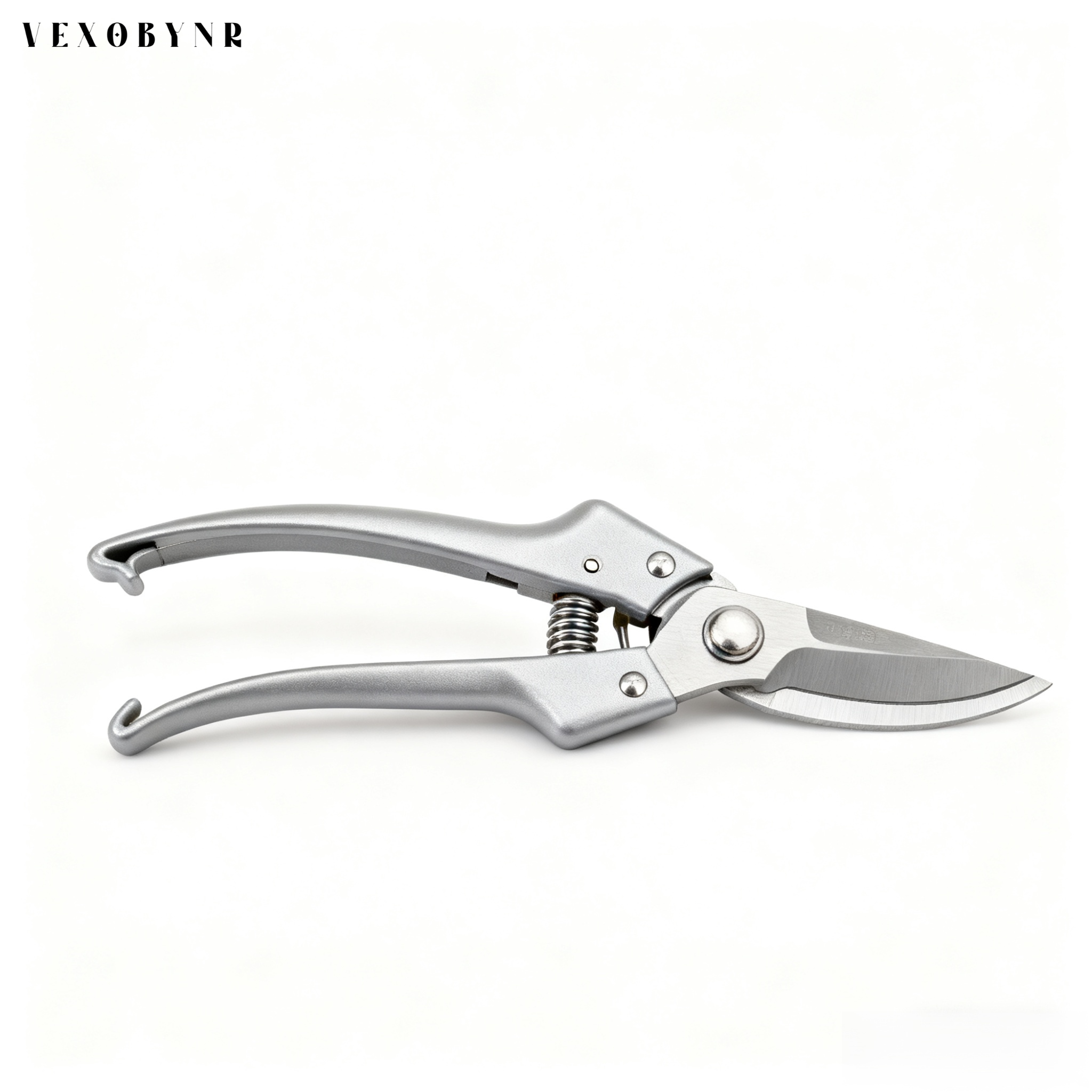 날카로운 칼날의 가지치기 가위