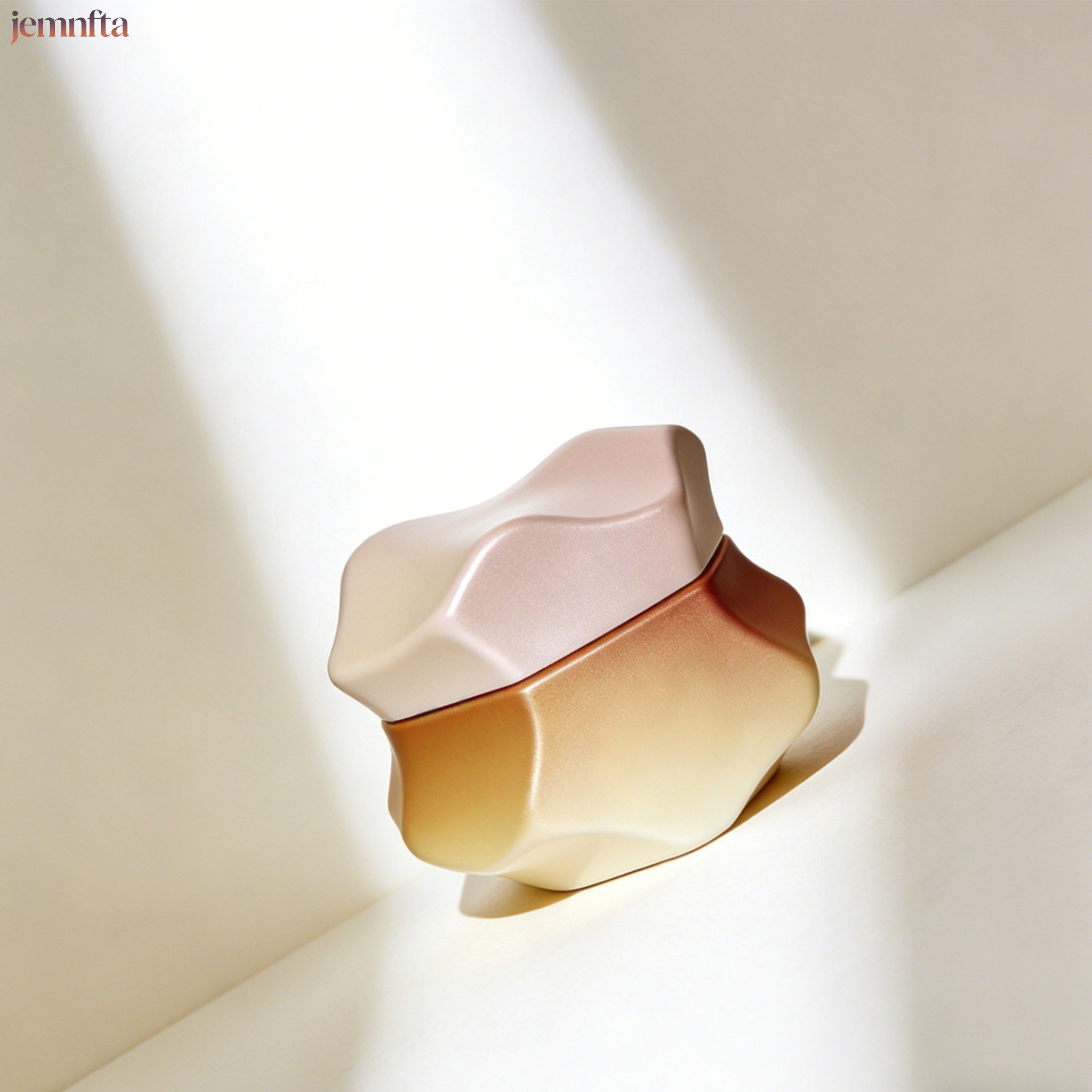 うるおい成分配合のフェイスクリームテクスチャー