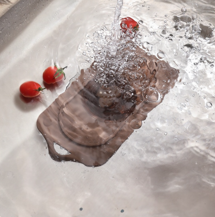 Drain cover prevents odors and pests