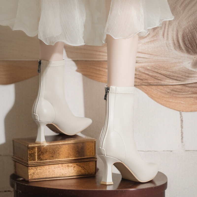 女性用スティレットショートブーツ2025年秋冬新作ポインテッドブーツ気質シンプル無地ブーツ後ろジッパーミドルカーフブーツ疲  れないブーツ