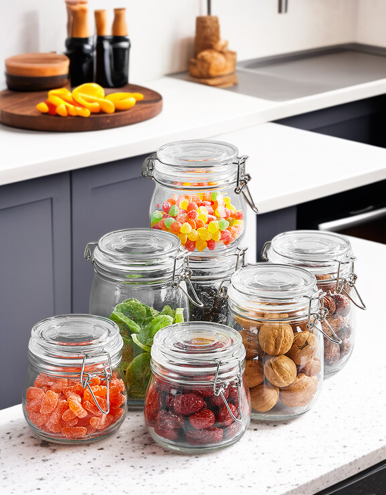 Durable glass jar with airtight closure