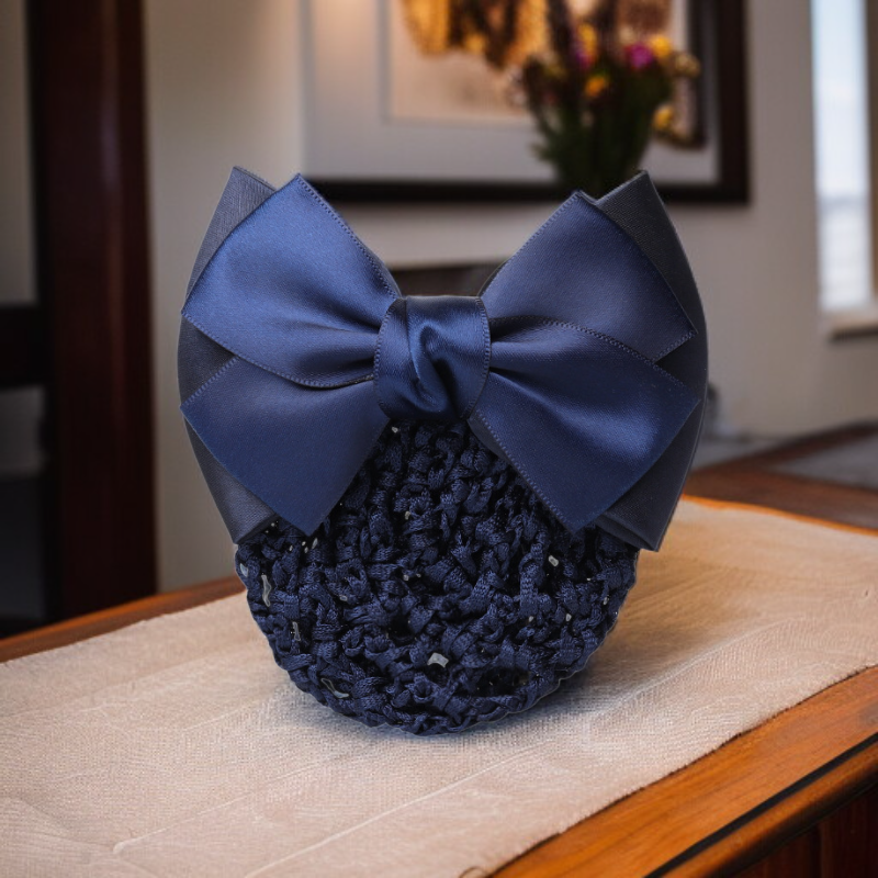 ネットの花で作られた頭飾り