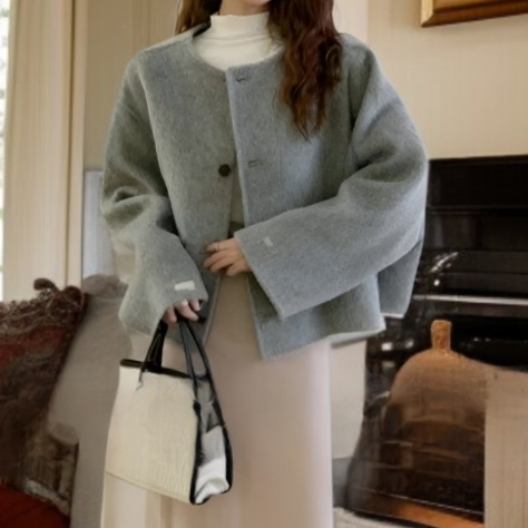 루즈핏 라운드넥 숏 코트 착용샷