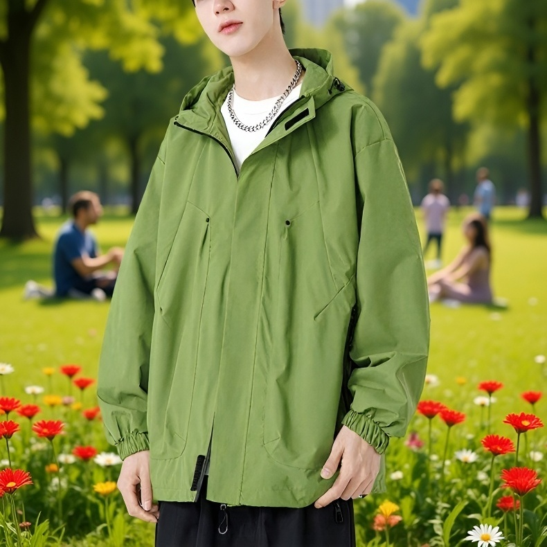 편안한 루즈핏 남성 자켓 착용 예시