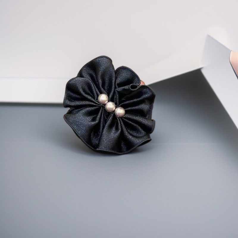 上品なパール付きヘッドピースの側面写真