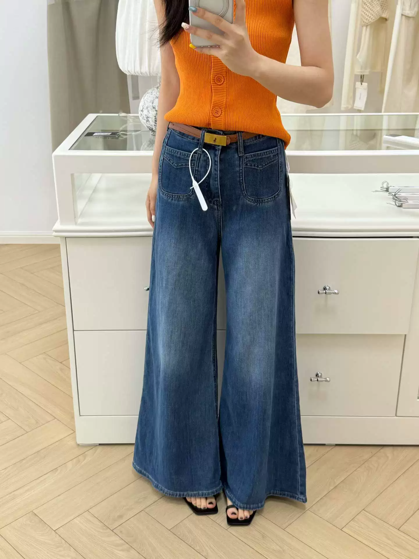 【2026秋新作】Monolly 脚長ハイウエストデニムパンツ | 穿くだけで+10cmのスタイルアップを叶える