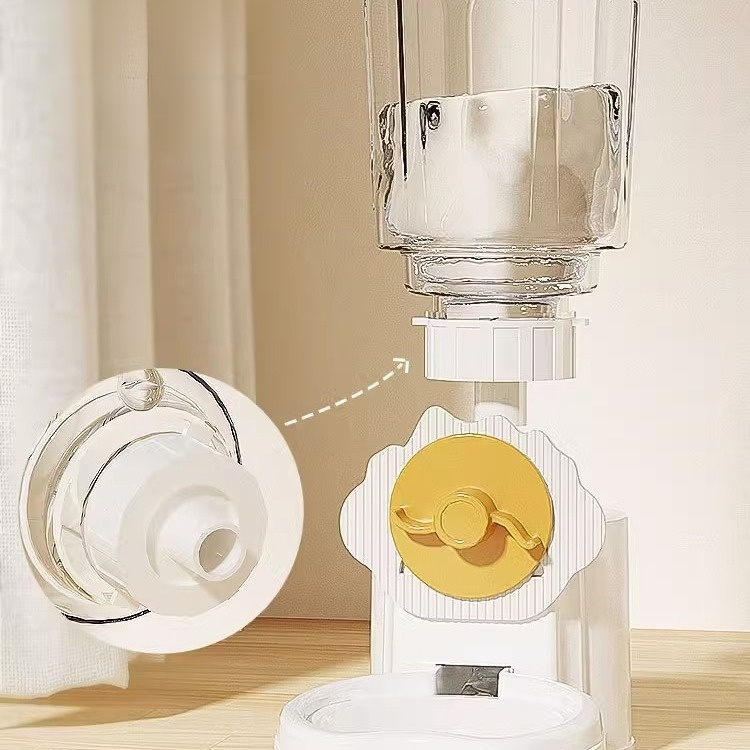 강아지 전용 걸이식 급수기 애완동물 우리 급수기 입이 젖지 않는 디자인