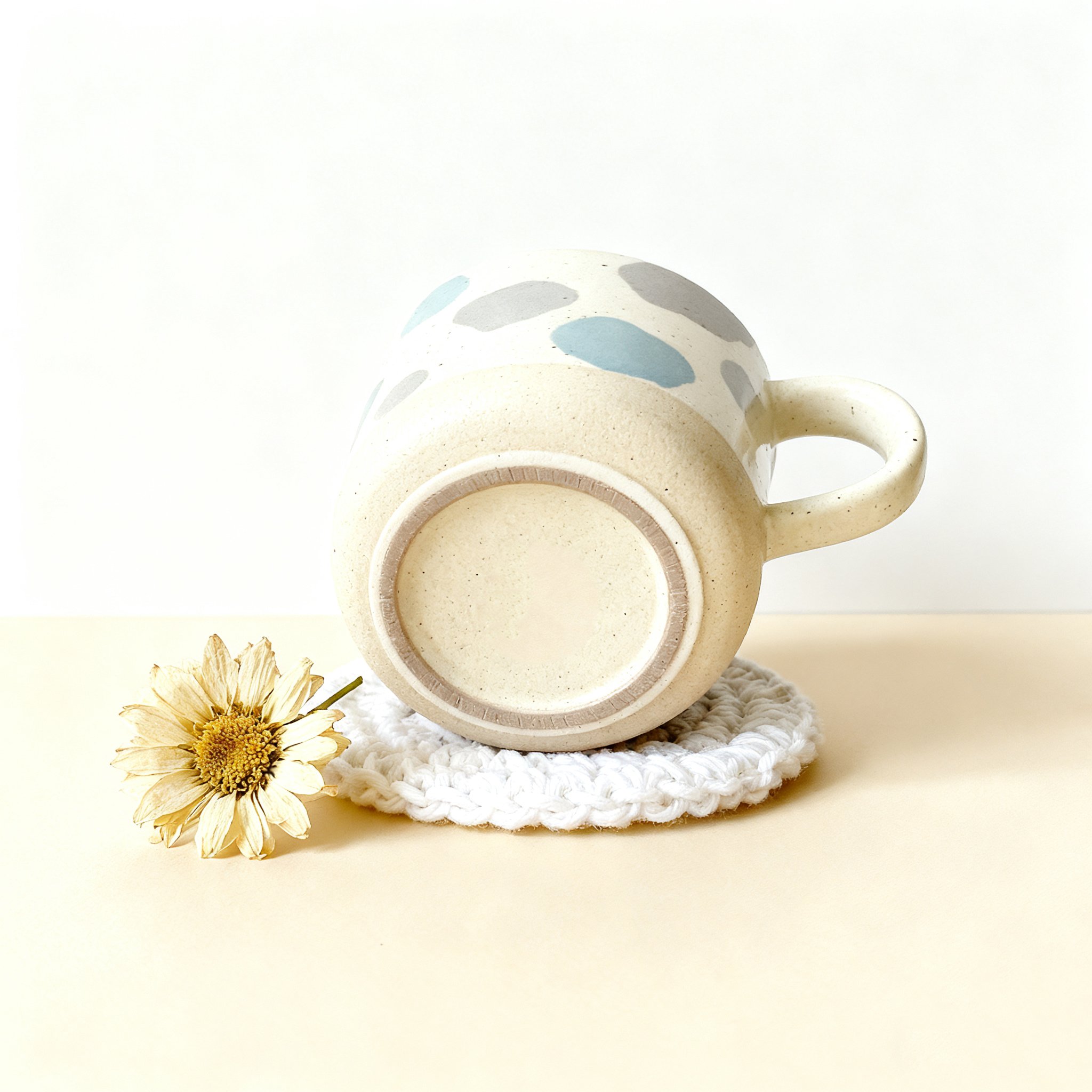 แก้วมัคสีขาวดีไซน์ทันสมัยสำหรับกาแฟ