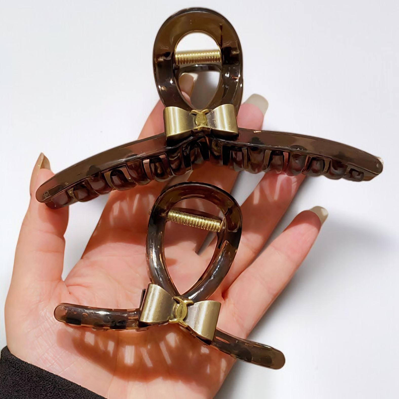 Eleganter Schleifenclip im Vintage-Stil