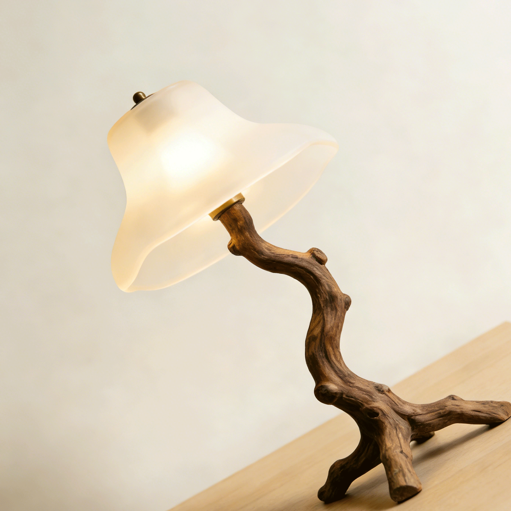 Lámpara de mesa decorativa creativa con diseño de ramas secas