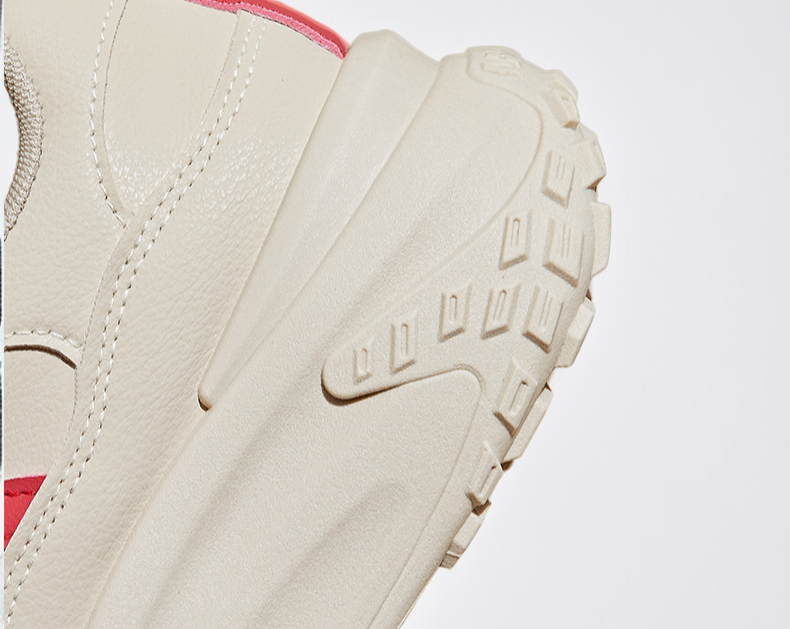 أحذية كاجوال بنعل سميك مريحة وعصرية