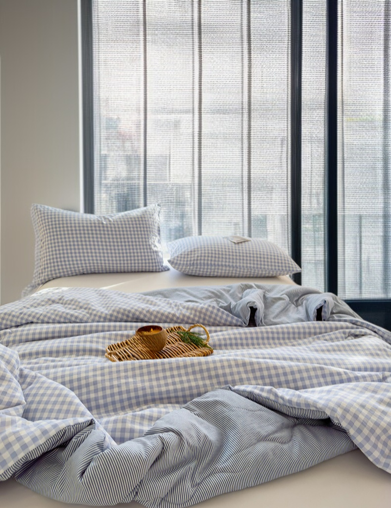 Summer Cloud Cotton Plaid Air Conditioning Quilt on bed