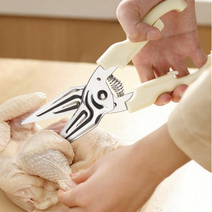 Tijeras ergonómicas para preparar pollo