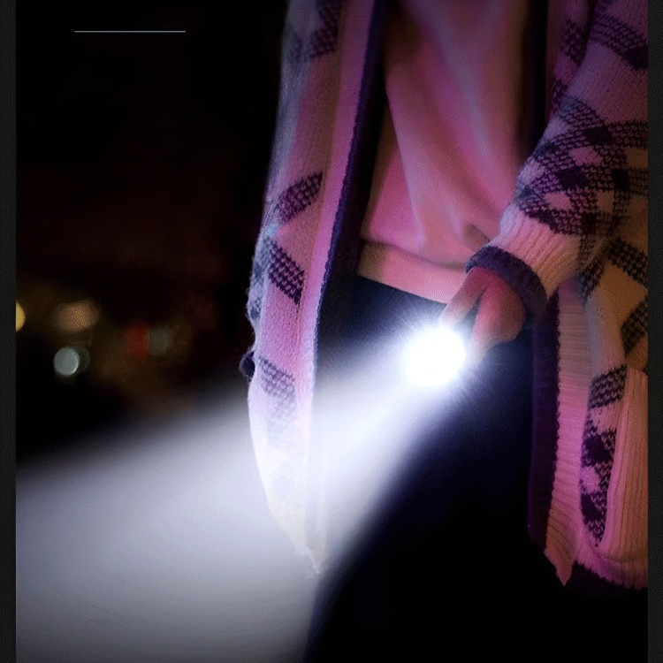 Mini linterna portátil recargable multiusos