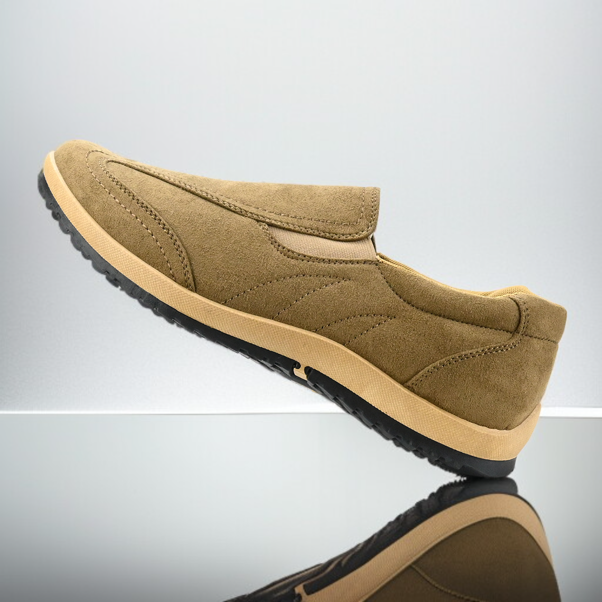 軽量で歩きやすいメンズカジュアルシューズ