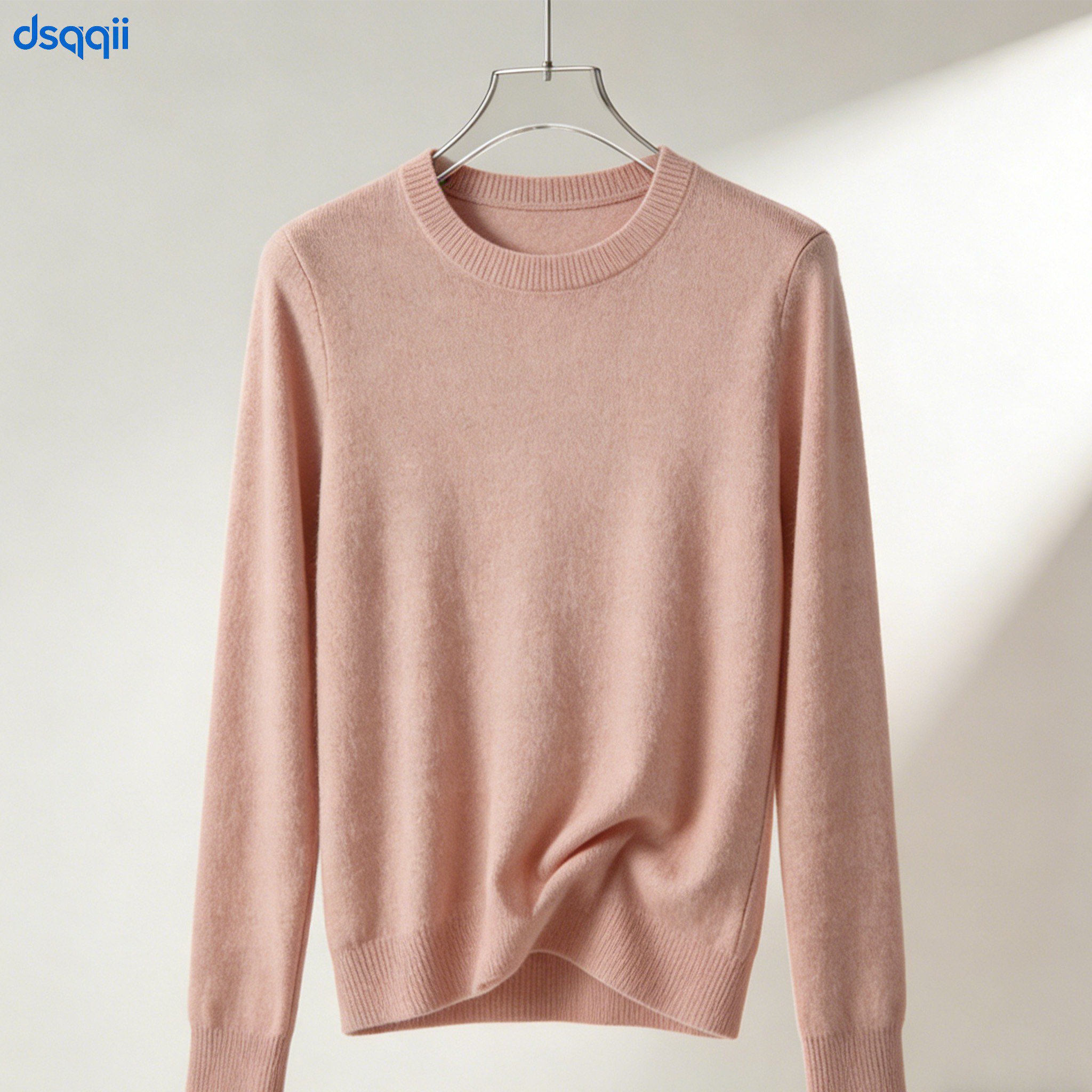 연분홍색 크루넥 캐시미어 스웨터