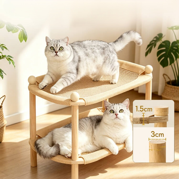 二層構造の猫用ベッド。2層構造で、夏場は涼しく過ごせるマットとしても使えます。爪とぎとしても使え、耐摩耗性に優れた無垢材を使用しているため、オールシーズン対応です。