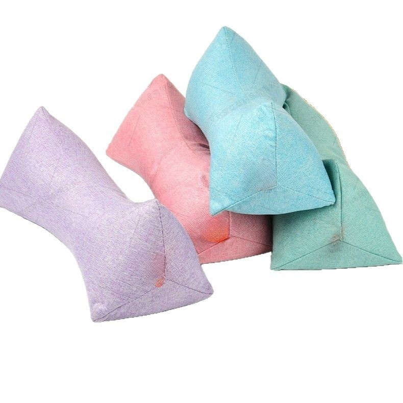 Artemisia triangular curved pillow