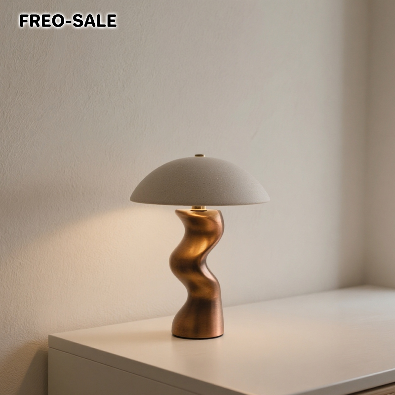 금속 받침대가 있는 버섯 모양 테이블 램프 전체 이미지