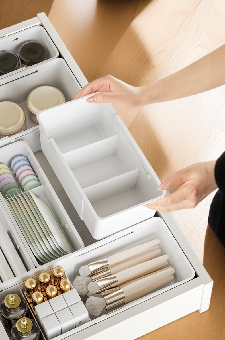 收納盒分隔餐具展示圖