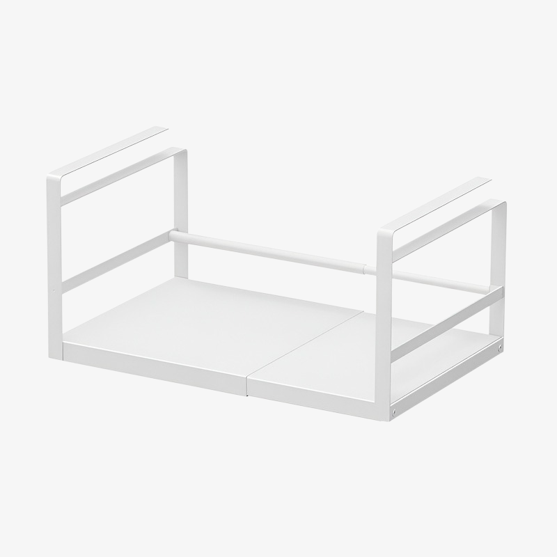 Praktisches Aufhängeregal für Gewürze und Küchenutensilien