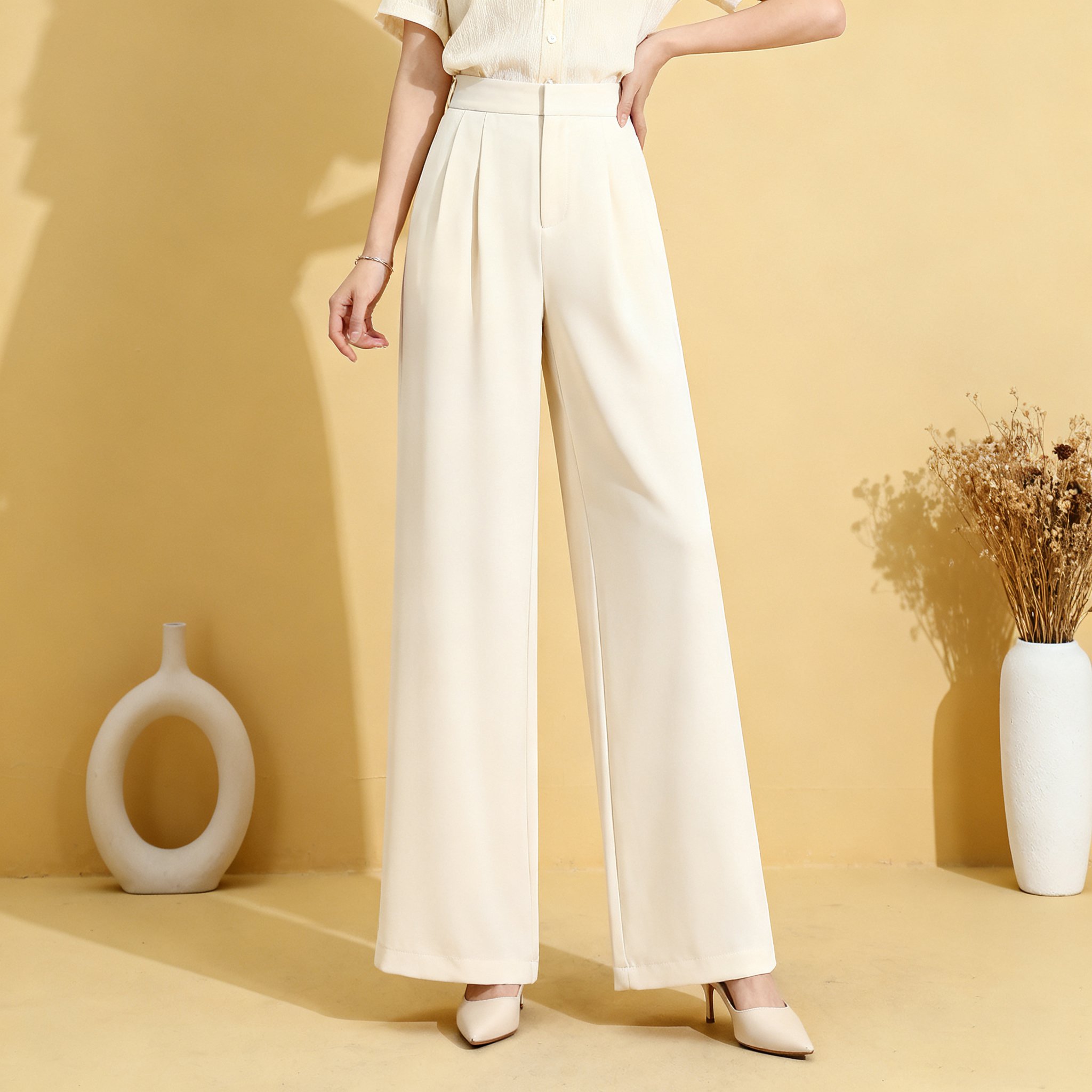 오프 화이트 슬림 스트레이트 팬츠