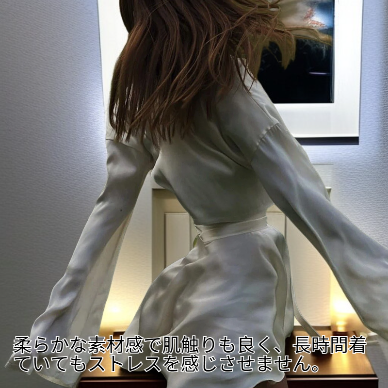 ファッショナブルなハイウエストショートスカートと長袖ボタンカーディガンセット