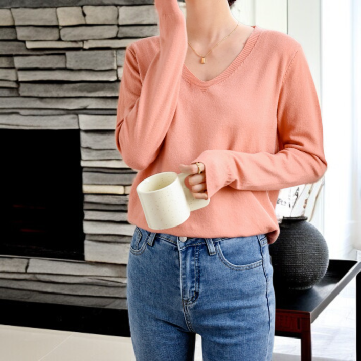 루즈핏 니트와 겨울 패션 아이템 매치