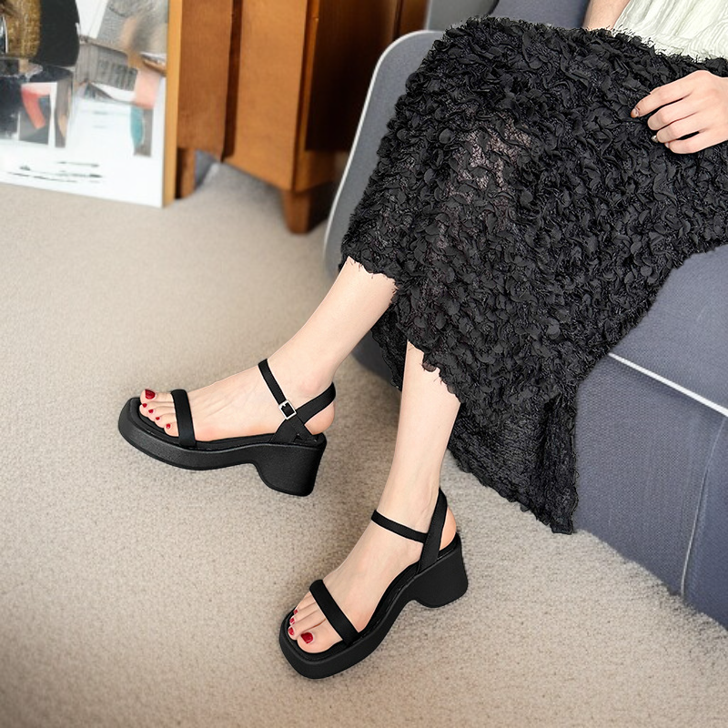 2025年夏新作女性用ワンストラップ厚底ハイヒールサンダル