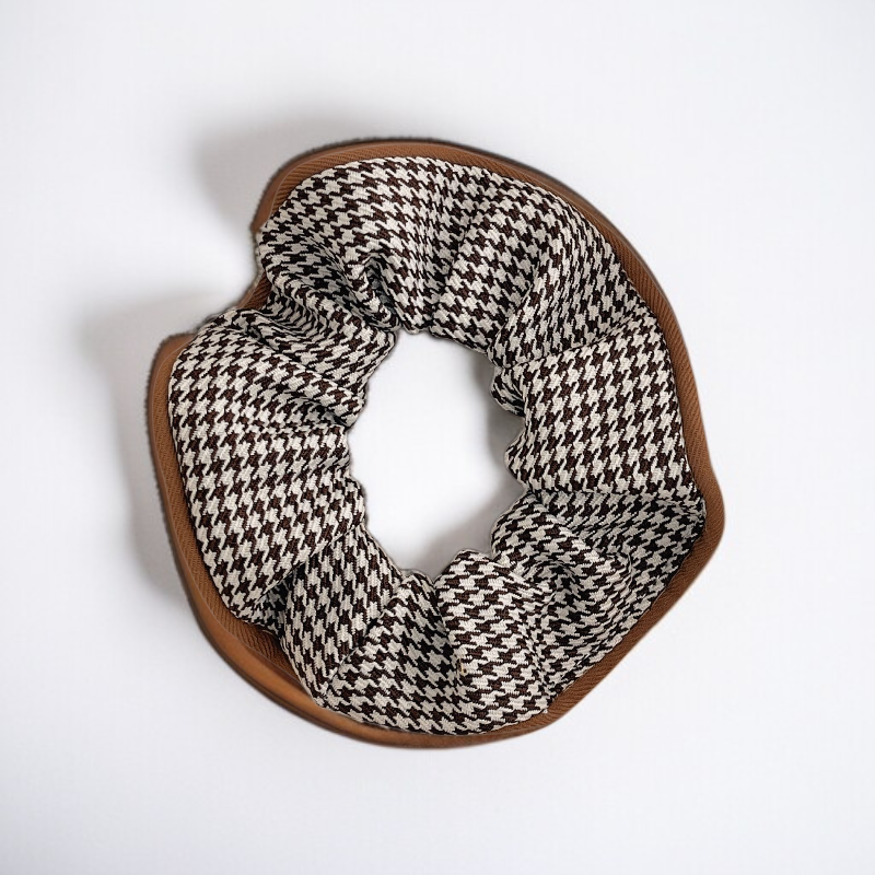 時尚包邊大腸髮圈搭配馬尾造型