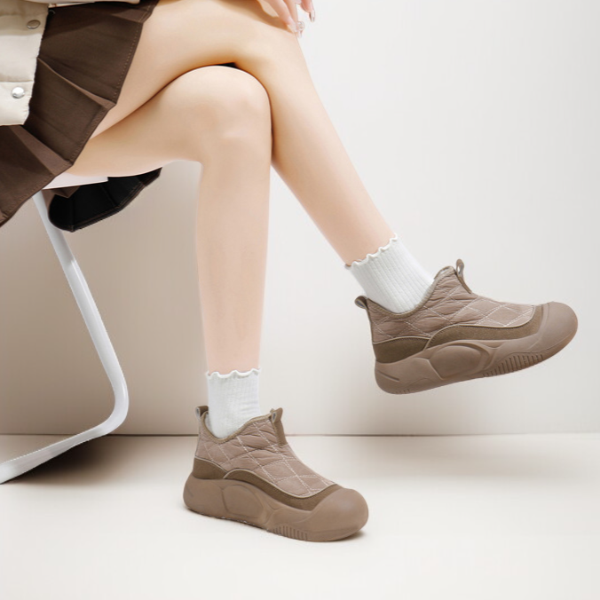 女性用コットンシューズ、新しい冬のスタイル、フリース裏地、多用途